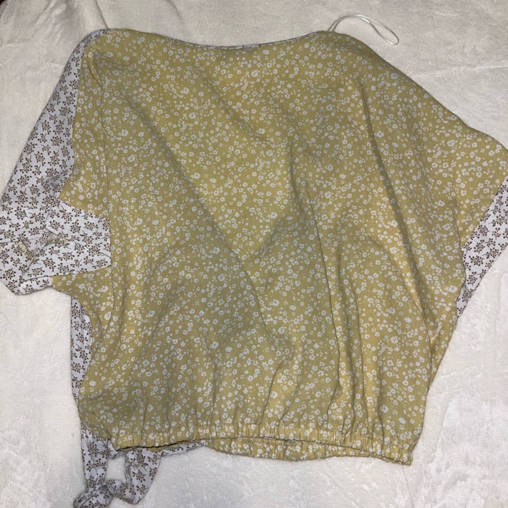 Blouse - Picture 2 of 3